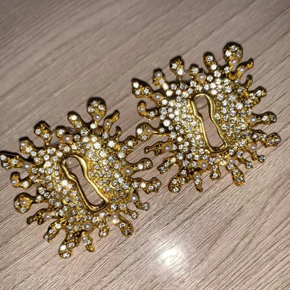 New schiaparelli inspired Key Hole Earrings - Picture 6 of 6